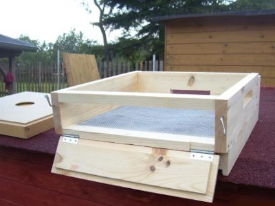 Včelařské potřeby