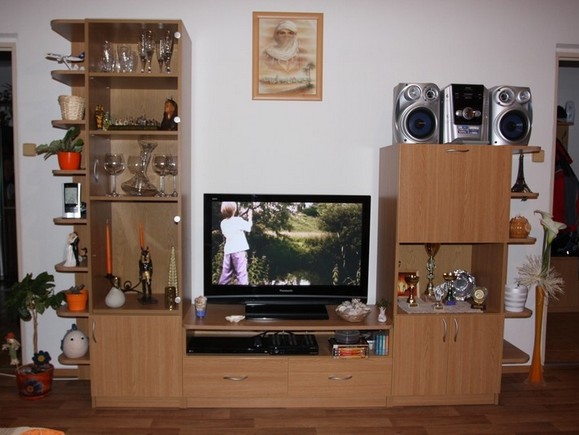 Skříně, skříňky