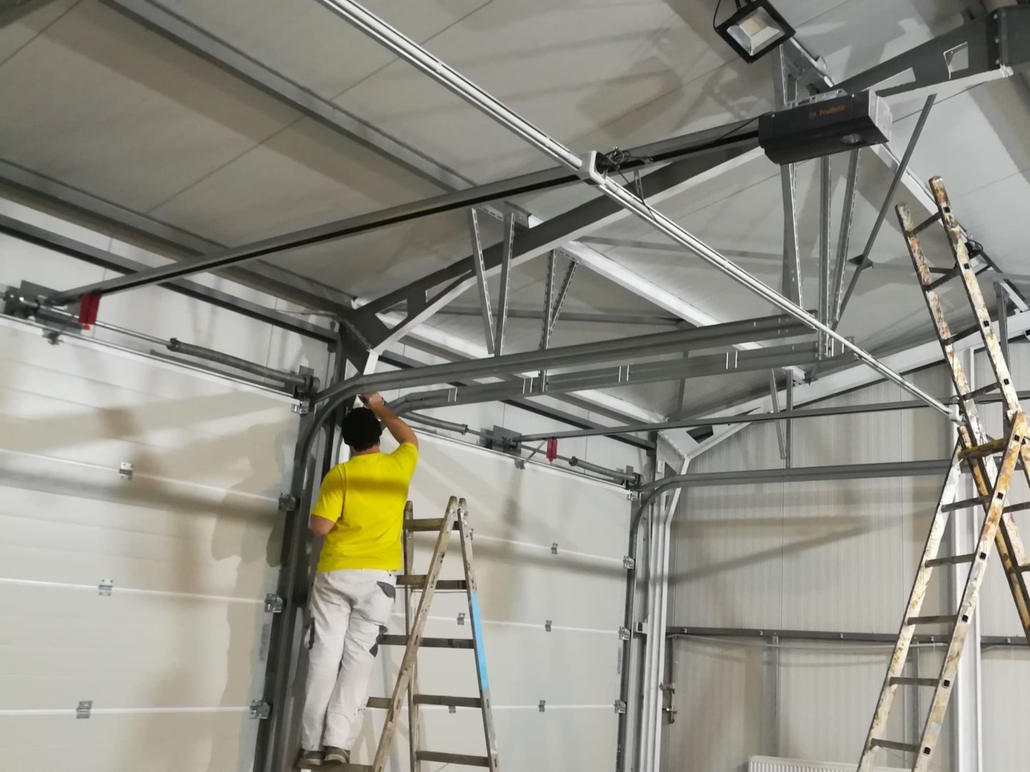 protipožární nátěr na kov