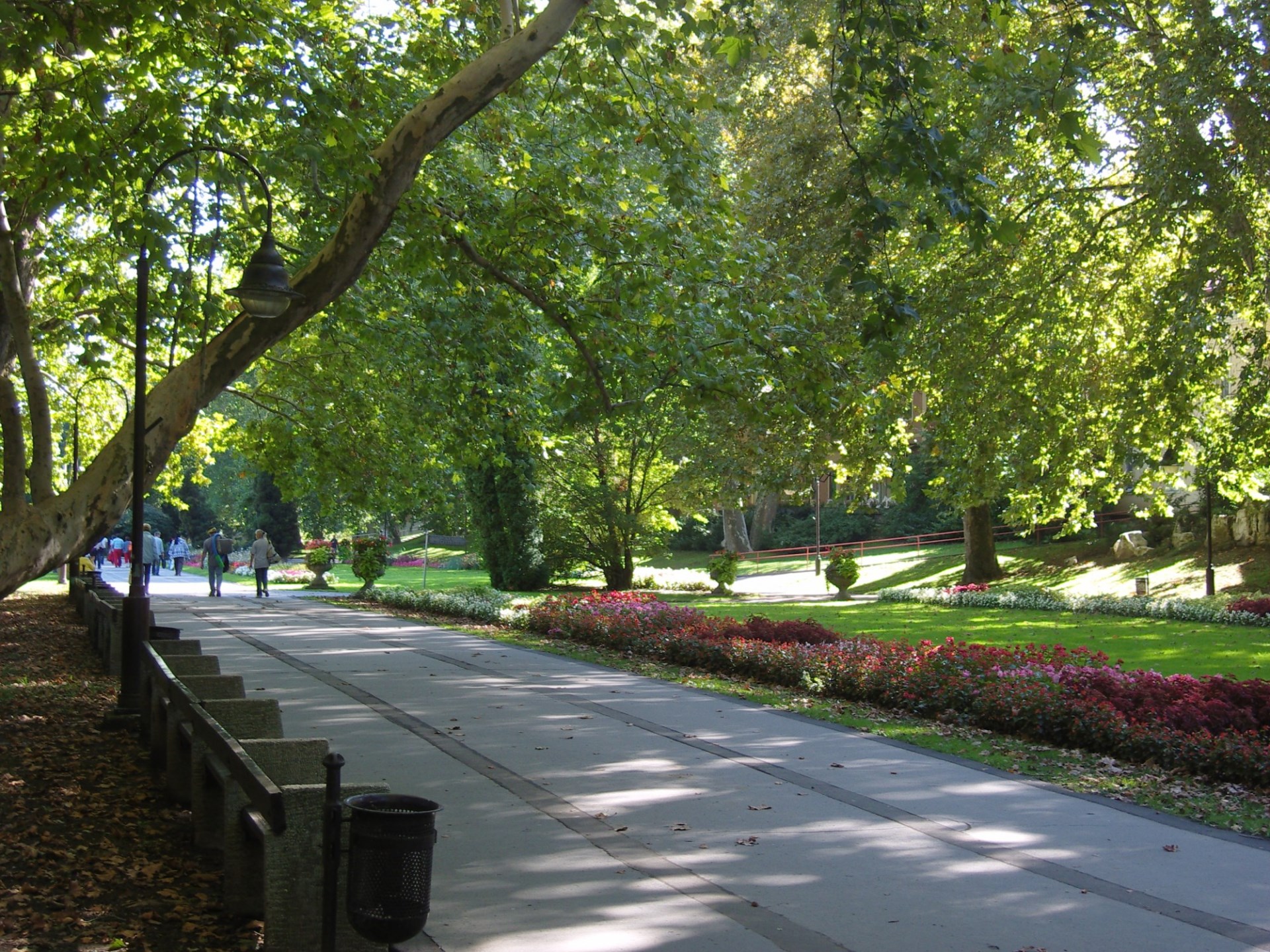 Park ve městě Hevíz