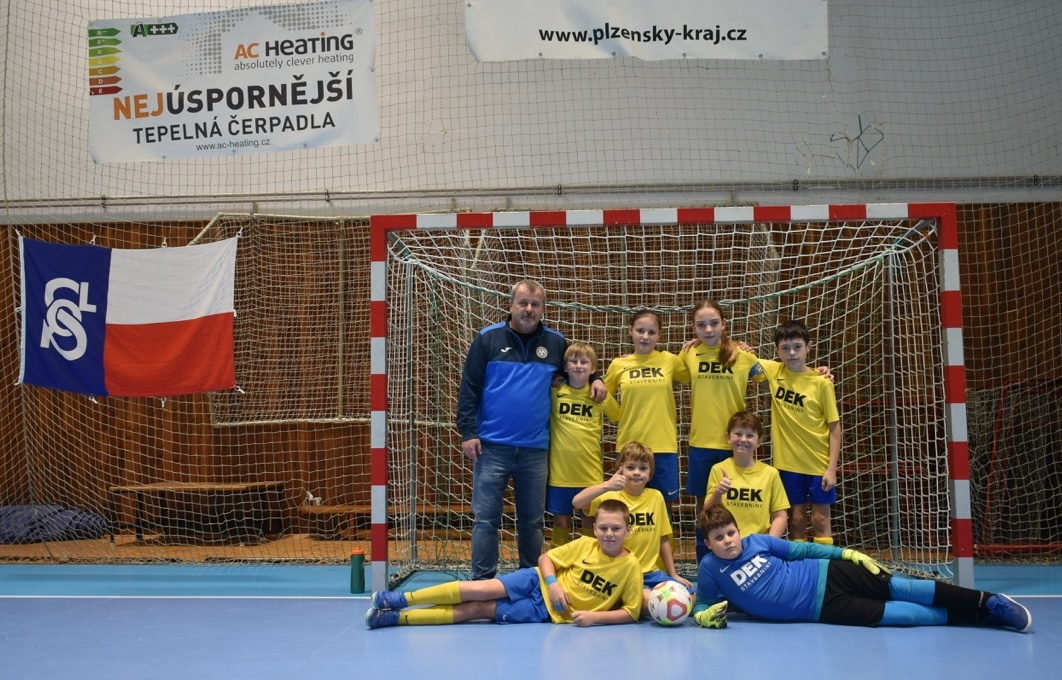 PŘEBOR ČESKÉ OBCE SOKOLSKÉ VE FUTSALE      25. Mikulášský turnaj přípravek