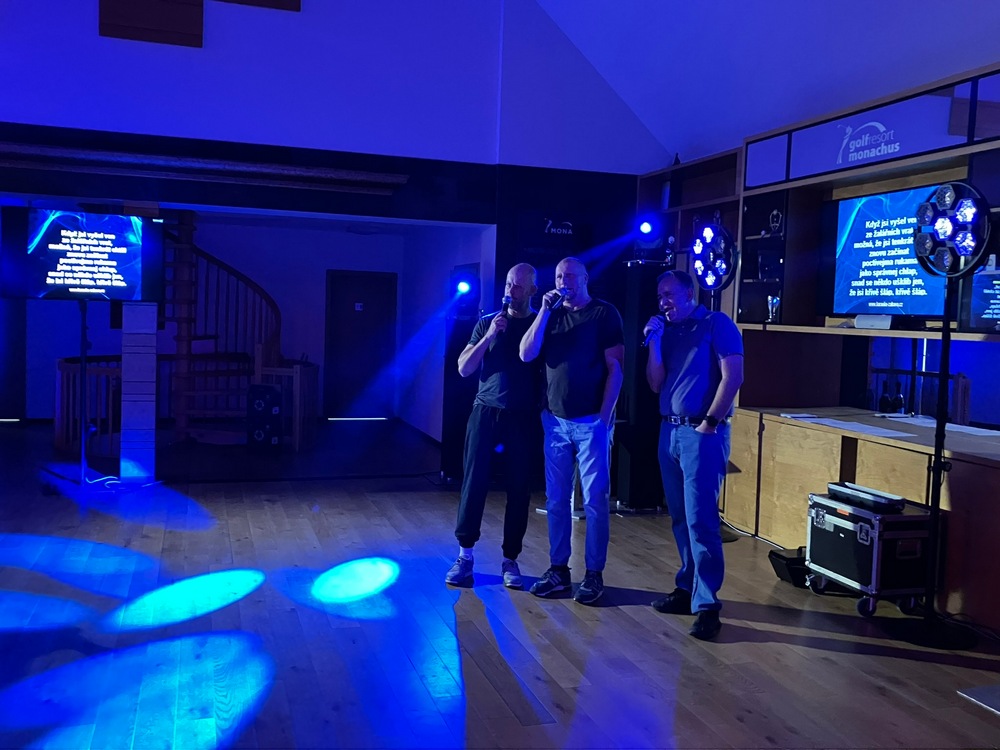 karaoke show