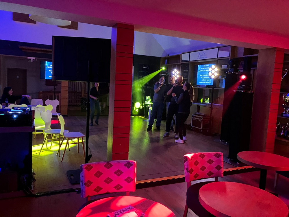 KARAOKE